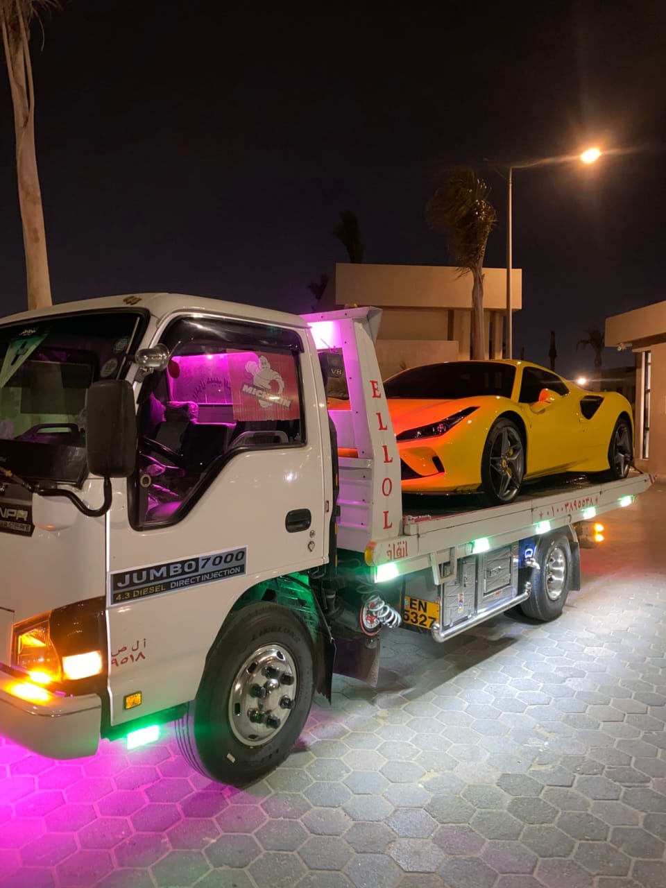 نقل السيارات بين المحافظات بأمان